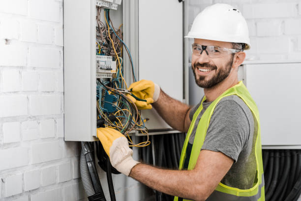 Best Local Electrician Companies  in Iowa City, IA